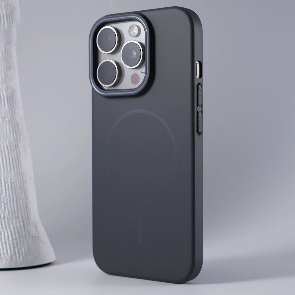 Luxury Original Hard PC For Magsafe Case for iPhone 17 Air 16 15 14 Plus 13 12 Mini 11 Pro Max Shockproof Matte Magnetic Cover