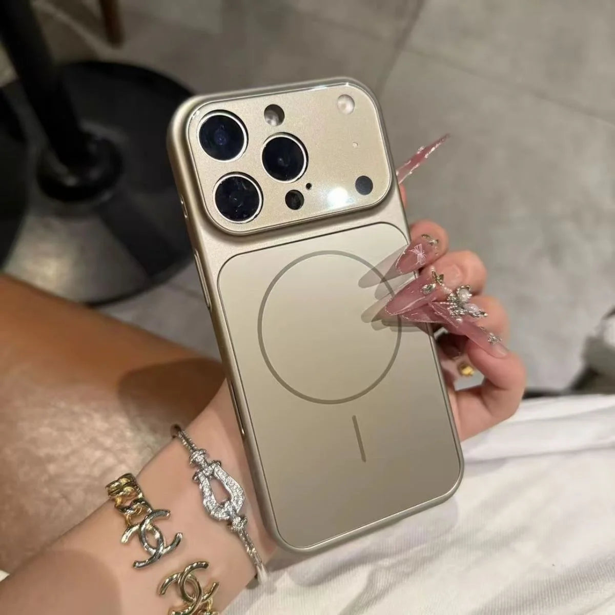 Luxury Original For Magsafe Matte Armor Case For iPhone 17 Air 16 15 14 13 Pro Max Funda Wireless Charging Hard Magnetic Cover