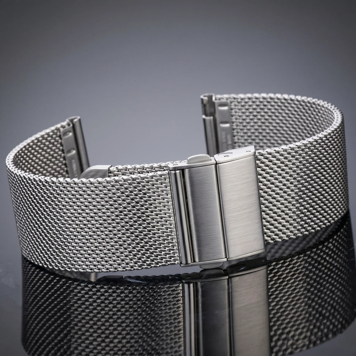 Premium Stainless Steel Mesh Watch Band 16-22mm Deployment Folding Clasp Universal Metal Bracelet Men Women Accessories