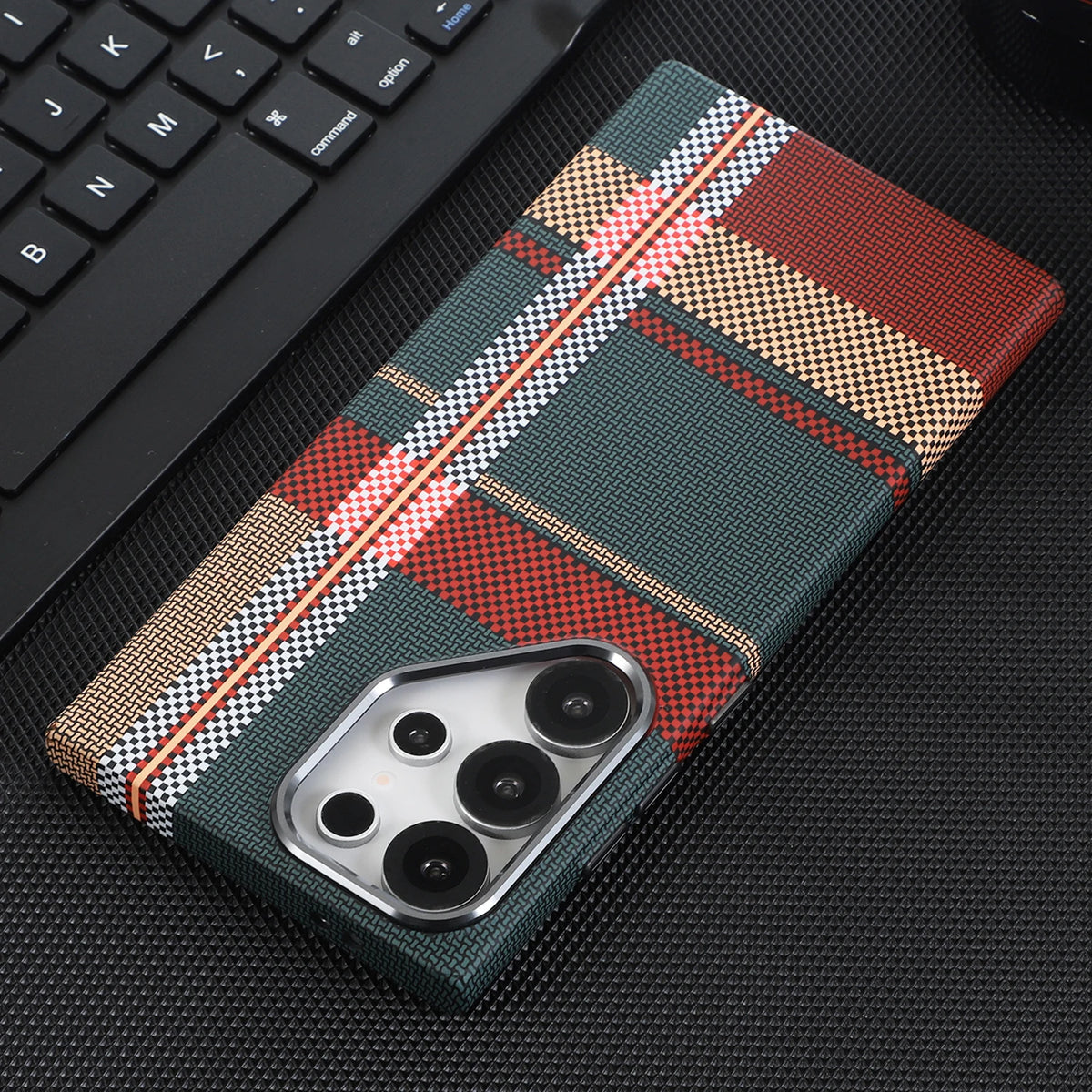 Luxury Kevlar Aramid Fiber Case For Samsung Galaxy S22 S23 S24 S25 S26 Ultra Plus Magnetic Carbon Fiber Phone Cover For S26 Plus