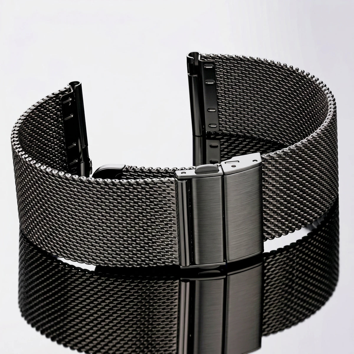 Premium Stainless Steel Mesh Watch Band 16-22mm Deployment Folding Clasp Universal Metal Bracelet Men Women Accessories